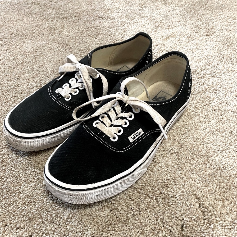 Unisex Black Low Rise Vans
